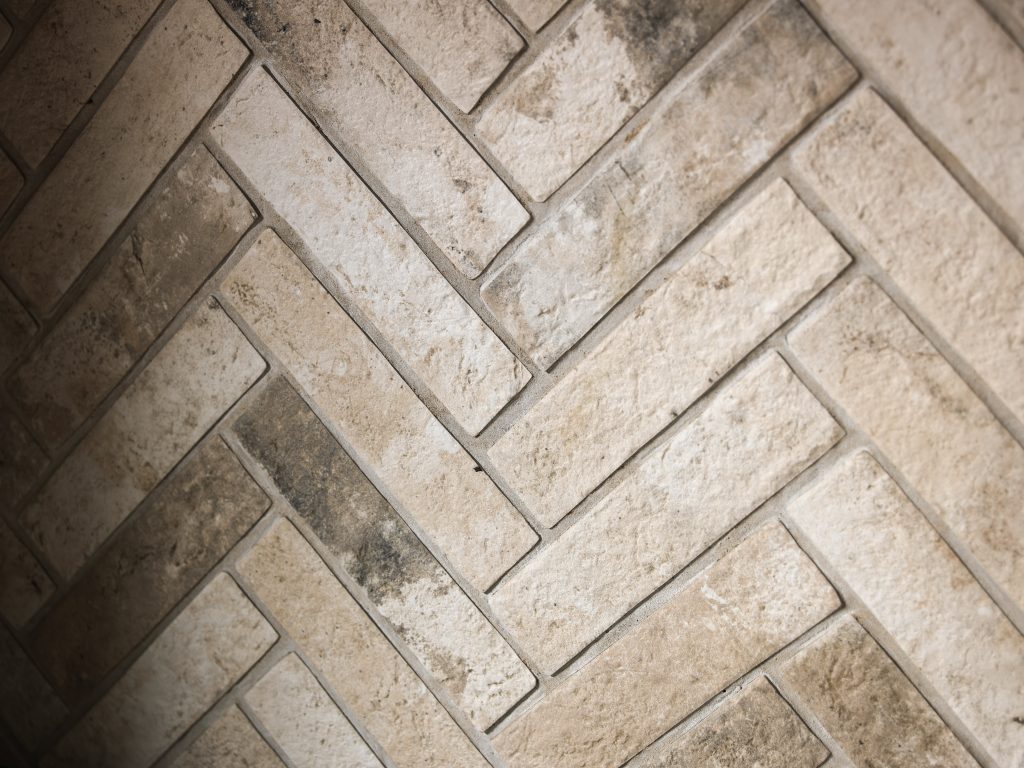 Iced Grey Herringbone Chamber v3